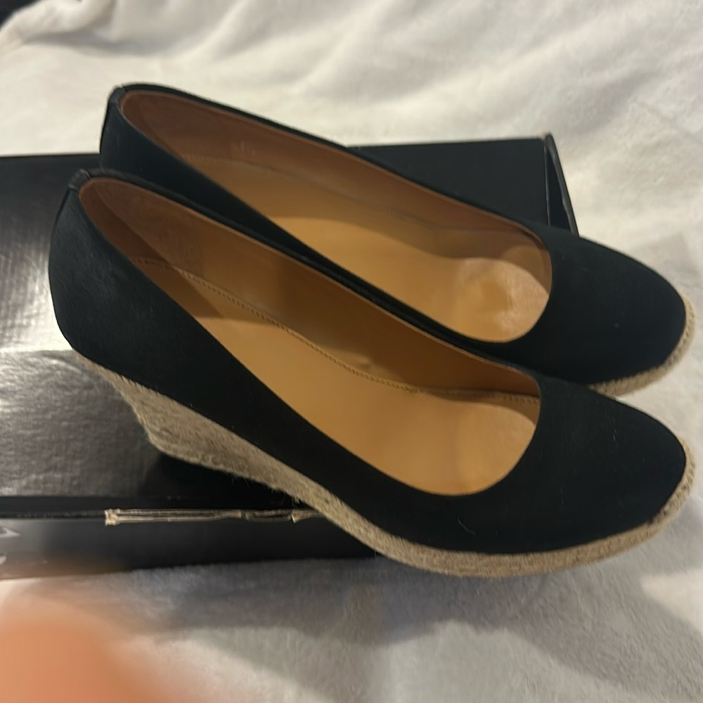 LIKE NEW J. CREW CANVAS ESPADRILLE WEDGE SHOES SIZE 9.5 COLOR BLACK AND CREAMY - Picture 9 of 11